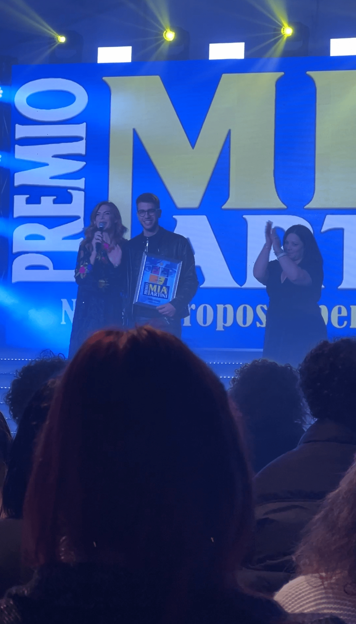 Mario Calarco | Premio Mia Martini 2024 - Premiazione Speciale come "Brano più Radiofonico" img-premiazione-radio-medua-brano-piu-radiofonico